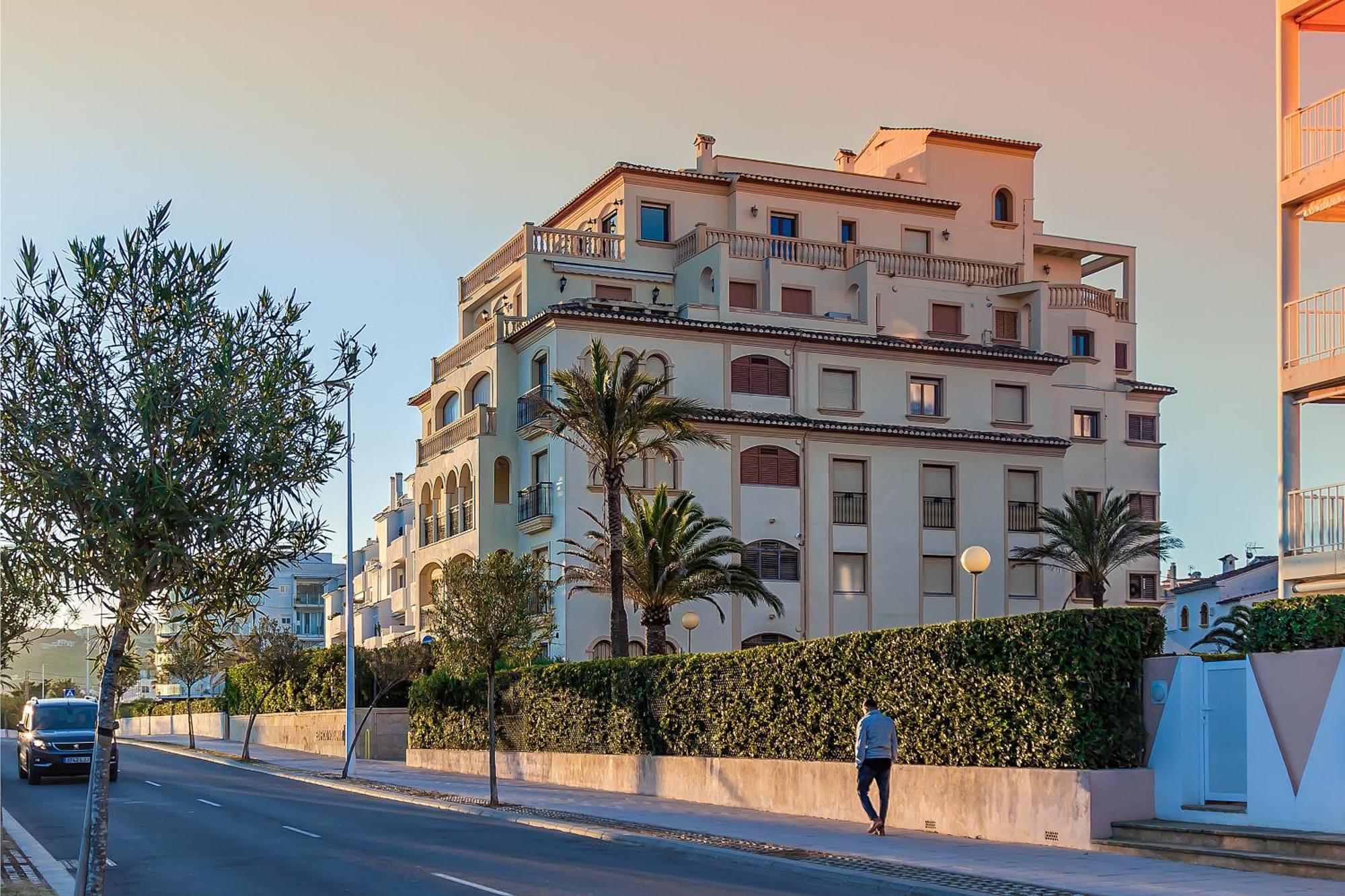 Mar-Beach Front Apartment In Jávea Екстериор снимка